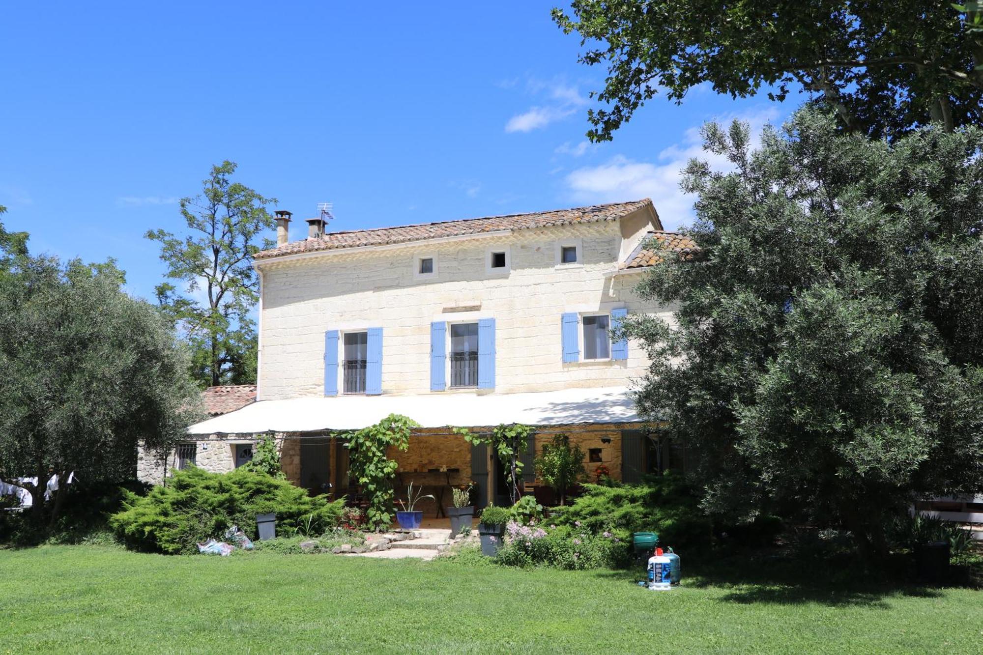 Bed and Breakfast Mas des Cerisiers Aviñón Exterior foto